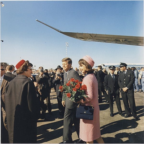 File:President and Mrs. Kennedy arrive at Dallas. President Kennedy, Mrs. Kennedy, others. Dallas, TX, Love Field. - NARA - 194273.jpg File:President and Mrs. Kennedy arrive at Dallas. President Kennedy, Mrs. Kennedy, others. Dallas, TX, Love Field. - NARA - 194273.jpg